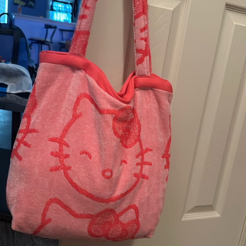 Hello Kitty towel tote
